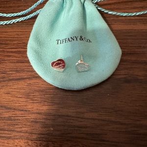 Return to Tiffany .925 Mini Earrings